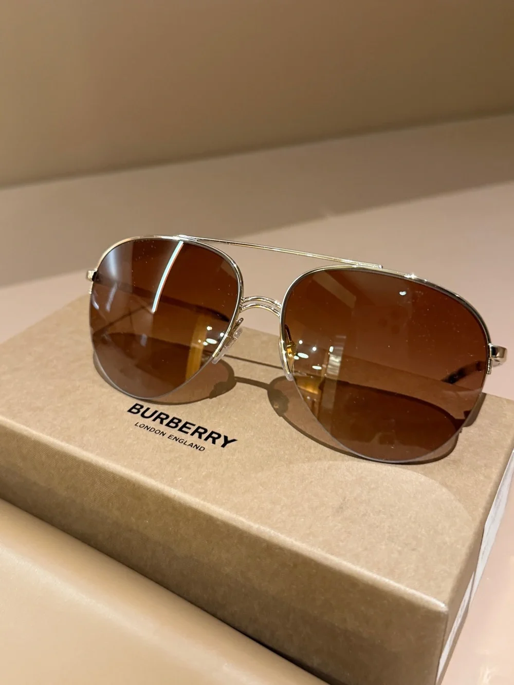 Burberry unisex Aviator Sunglasses with Brown Gradient Lenses